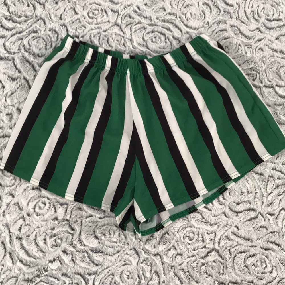 Green Stripe Short